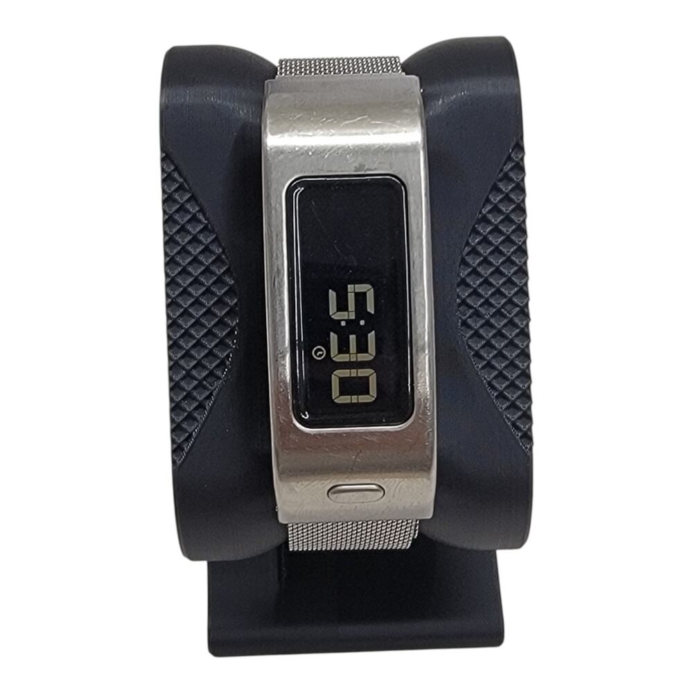 Garmin Vivofit 1st Gen Activity Tracker Silver Stainless Steel Mesh Band Watch